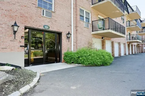 550 Fairview Westwood NJ 07675