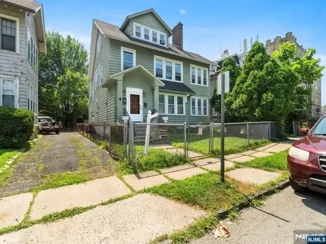 98 Ashland East Orange NJ 07017