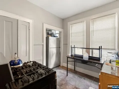 98 Ashland East Orange NJ 07017