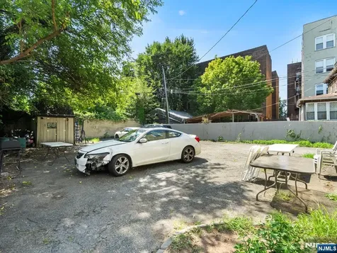 98 Ashland East Orange NJ 07017