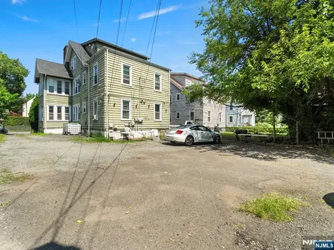 98 Ashland East Orange NJ 07017