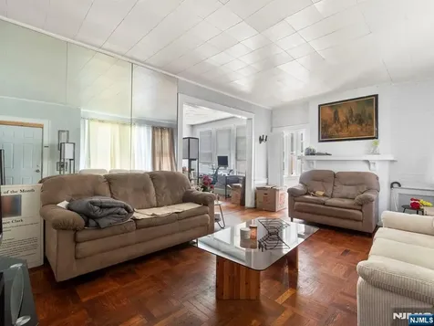 98 Ashland East Orange NJ 07017