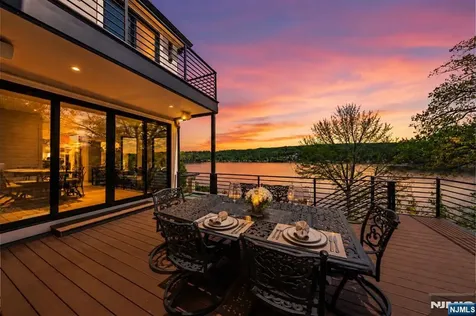 31 Island Trail Sparta NJ 07871
