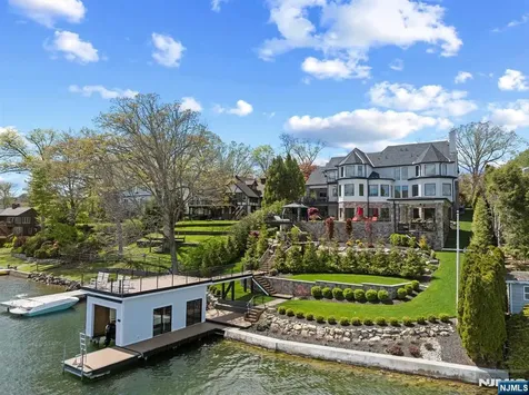 31 Island Trail Sparta NJ 07871