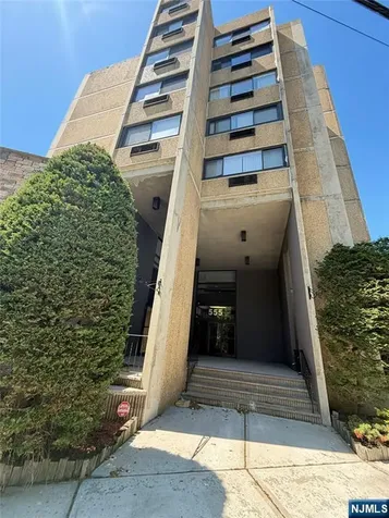 555 Gorge Road Cliffside Park NJ 07010