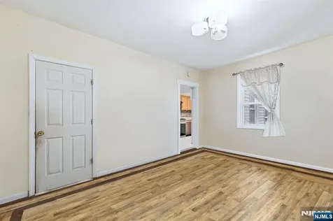971 Grove Street Irvington NJ 07111