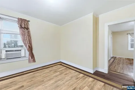 971 Grove Street Irvington NJ 07111