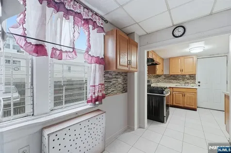 971 Grove Street Irvington NJ 07111