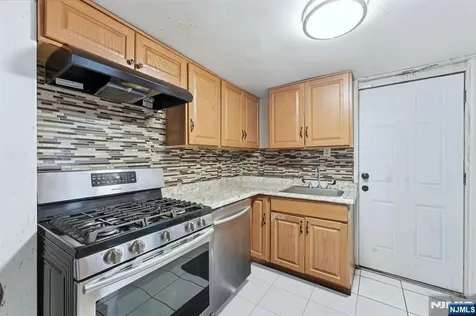 971 Grove Street Irvington NJ 07111