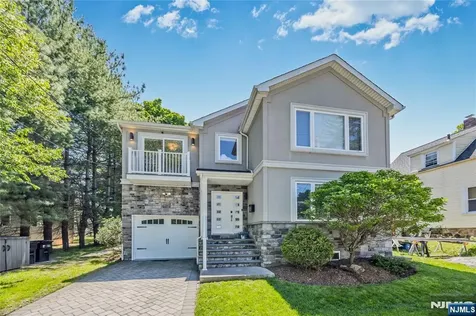 82 Monroe Avenue Cresskill NJ 07626