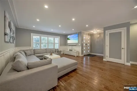 82 Monroe Avenue Cresskill NJ 07626