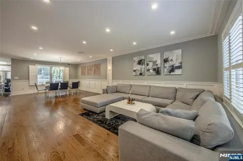 82 Monroe Avenue Cresskill NJ 07626