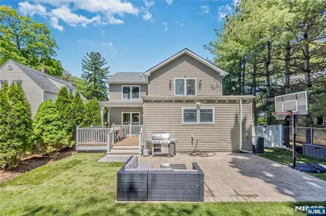 82 Monroe Avenue Cresskill NJ 07626