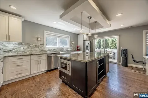 82 Monroe Avenue Cresskill NJ 07626