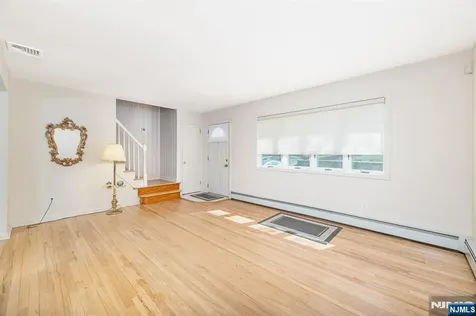 225 Linden Road Wayne NJ 07470