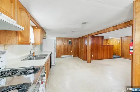 225 Linden Road Wayne NJ 07470