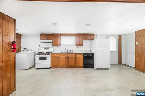 225 Linden Road Wayne NJ 07470