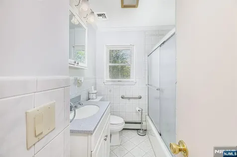 225 Linden Road Wayne NJ 07470