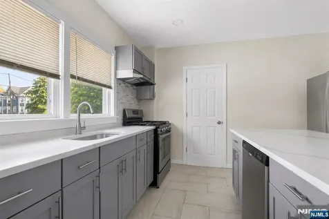 9 Sycamore Street Bloomfield NJ 07003