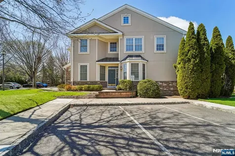 123 Levinberg Lane Wayne NJ 07470