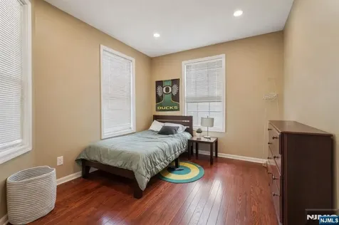 123 Levinberg Lane Wayne NJ 07470