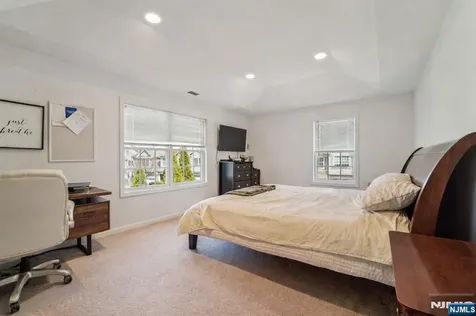 123 Levinberg Lane Wayne NJ 07470