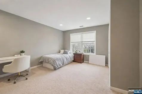 123 Levinberg Lane Wayne NJ 07470