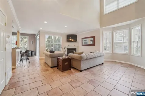 123 Levinberg Lane Wayne NJ 07470