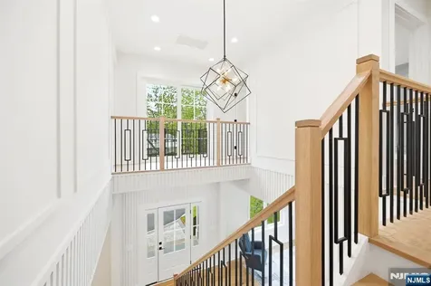 17 Arlington Drive Livingston NJ 07039