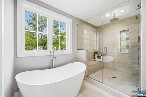 17 Arlington Drive Livingston NJ 07039