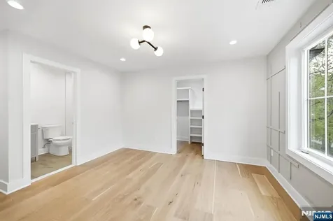 17 Arlington Drive Livingston NJ 07039