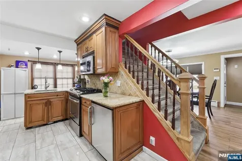67 South Parkway Clifton NJ 07014