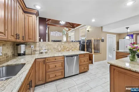 67 South Parkway Clifton NJ 07014