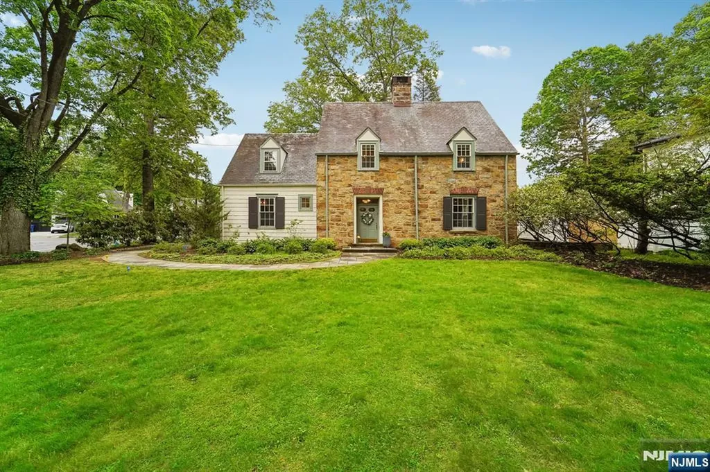 88 Depeyster Avenue Tenafly NJ 07670