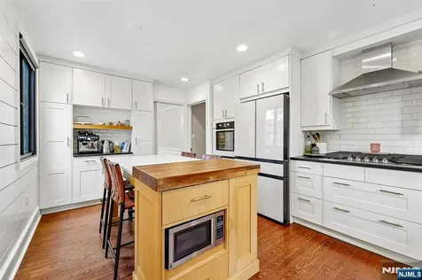 88 Depeyster Avenue Tenafly NJ 07670