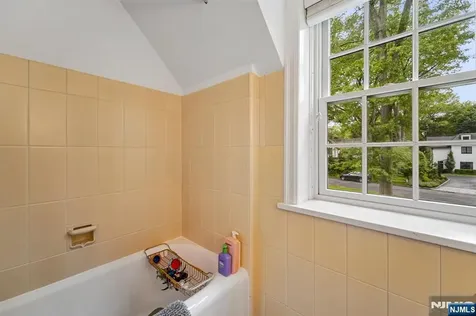 88 Depeyster Avenue Tenafly NJ 07670