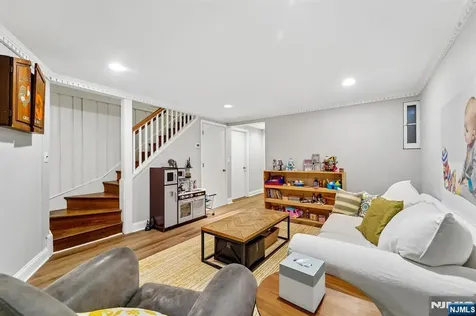 88 Depeyster Avenue Tenafly NJ 07670