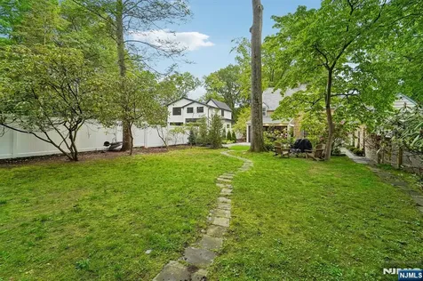 88 Depeyster Avenue Tenafly NJ 07670