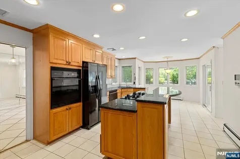 619 Cadmus Court Teaneck NJ 07666