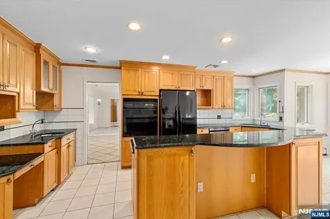 619 Cadmus Court Teaneck NJ 07666