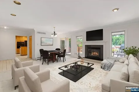 619 Cadmus Court Teaneck NJ 07666