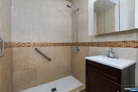 619 Cadmus Court Teaneck NJ 07666