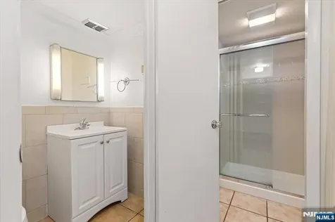 619 Cadmus Court Teaneck NJ 07666