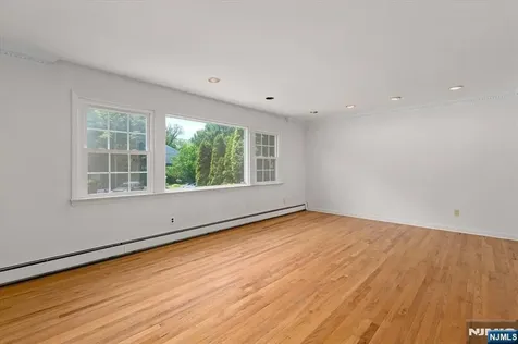 619 Cadmus Court Teaneck NJ 07666