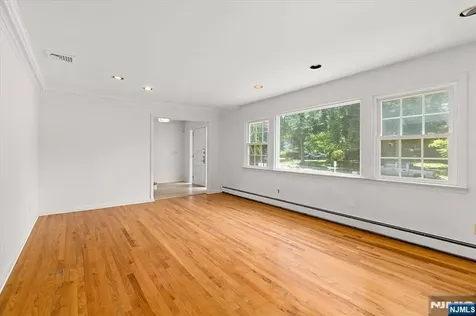619 Cadmus Court Teaneck NJ 07666