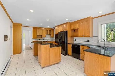 619 Cadmus Court Teaneck NJ 07666