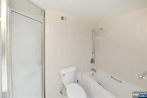 1077 River Edgewater NJ 07020
