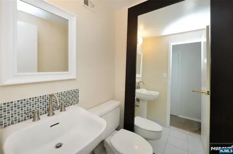 1077 River Edgewater NJ 07020