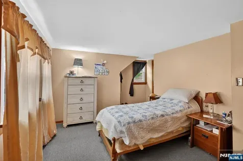 129 Pake Street Nutley NJ 07110