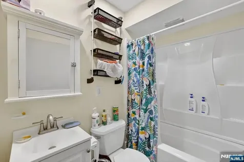 129 Pake Street Nutley NJ 07110